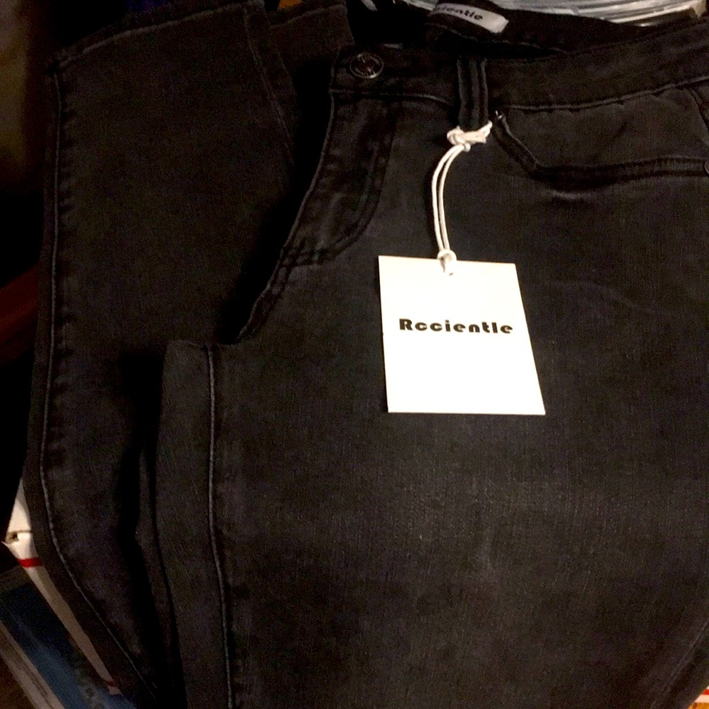NWT, Rccientle Skinny jeans Black/gray. Size 5/26